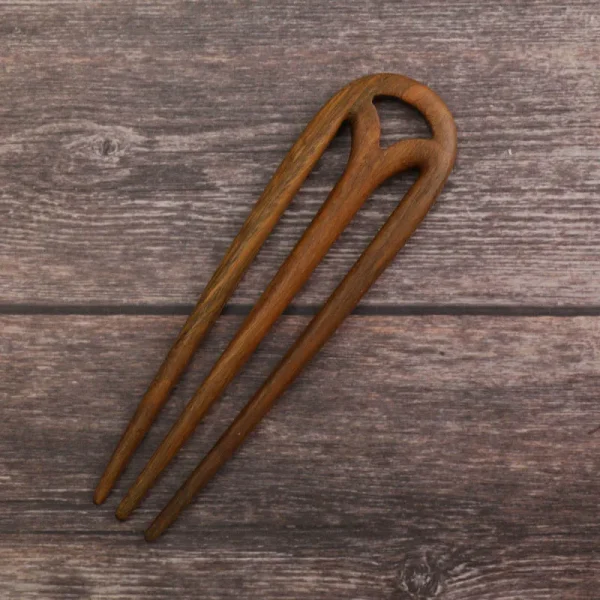 peigne à chignon en bois