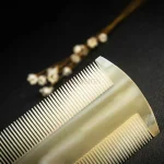 accessoire anti-poux en corne de bison