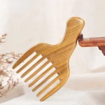 peigne en bois de santal design