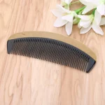peigne en bois et corne véritable