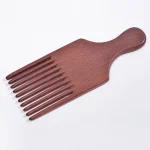 peigne en bois écologique pour cheveux bouclés