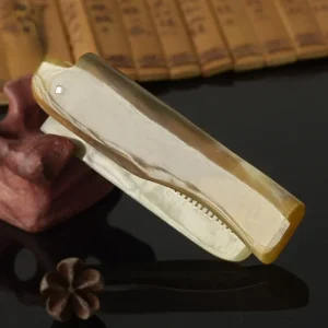 peigne en corne pliable