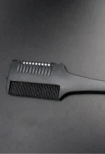 peigne noir pour coupe de cheveux